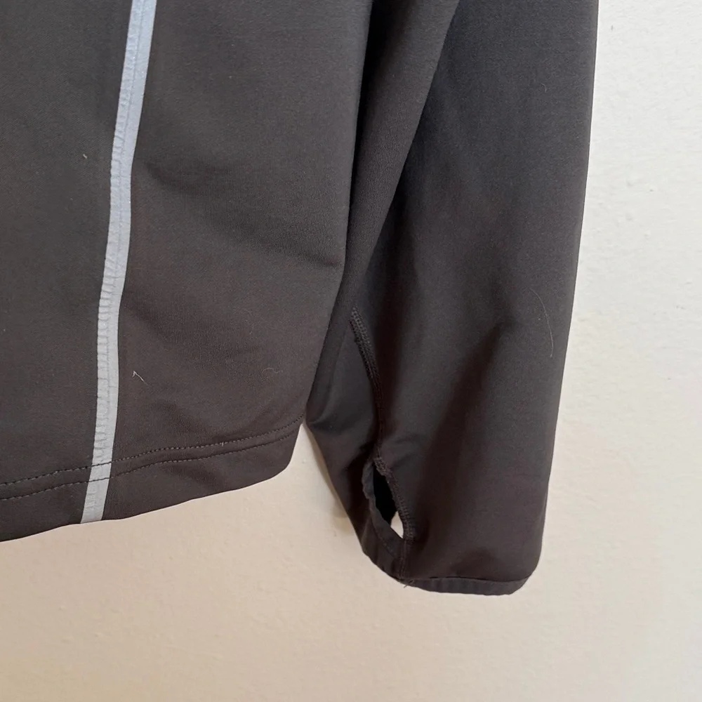 The North Face sz L Men's Dark Gray Performance Jacket running reflectors zip